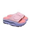 Buty swobodne 2023 Grube Bottom Beach Kaptaki moda Summer Kobiety Nowe Eva grube podeszte Miami Slajdes Designer Summer Flat Sandals House Pink