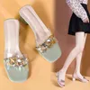 أزياء PVC Women Shoes Summer Square Heel Gold Chain tee Tee Tee Slippers Zapatillas Casa Mujer Sapatos Femininos 220520