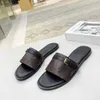 2022 Flat Sandals Slides for Womens Summer Slipper Lås det Platt Mule Women Designer Black White Padded Heel Leather Slippers With Box No372