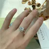 Fedi nuziali classiche da 2 carati di moda Gioielli da sposa di lusso Anello in argento sterling 925 Princess Cut White 5A Cubic Zirconia Anelli con diamanti per le donne Regalo con scatola