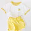 Crianças menino menino terno de verão impressão de frutas de mangas curtas camisa shorts 2pcs conjunto de crianças roupas algodão macio 220620