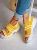 Sandaler Kvinnor skor stretch tyg slip på ihålig ut kik tå tjock botten casual cover klack damer kvinnliga 2022