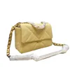 Luxury Designer Handbags France Womens Top Lambskin 19 Bags Single Flap Quilted Matelasse Outdoor Sacoche Street Gold Chain Totes Crossbody shoulder bag