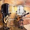 Lampada robot microfono vintage suonare le luci a led per scrivania per chitarra in miniature artigianato dell'ufficio decorazione per la casa 220426