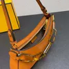 Nieuwste mode harige onderarm schoudertas retro ontwerp stokbakken tassen dame avondkoppeling Franse hobo tas dames handtas portemonnee