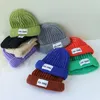 Cappelli a cuffia lavorati a maglia color caramello alla moda per donna Uomo caldo berretto antivento autunno inverno Skullies morbido berretto unisex