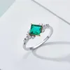 Anéis de casamento Europa America estilo Jóias sofisticadas mulheres cenários de senhora verde quadrado de zircão cúbico anel de ouro com cor de ouro US6-US8WEDDI