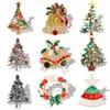 Lyxig utsökt julbroscher Fashion Santa Claus Wreath Christmas Tree Metal Pins Party Clothes Accessories