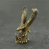 Dekorativa föremål Figurer Antika Solid Copper Ornament Bronze Flying Eagle Statue Brass Miniatures Hem Dekorationer Kontorsdekoredekor