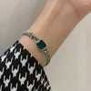 Länkkedja glänsande gröna färgarmband armband charm elegant trottoark kubansk handled kvinnor smycken luxuxy pärla geometrisk INTE22