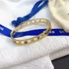 Nuevas pulseras de estilo Mujeres Bangle Designer Letter Joya Joya de 18 km amantes de la boda de acero inoxidable chapado en oro S163 S163