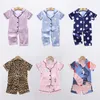 Barnpyjamas Set Baby Suit Barnkläder Småbarn Boys Girls Ice Silk Satin Cartoon Printing Tops Pants Set Home Wear 0-6y 220706