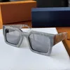 Solglasögon Fashion Mens eller Womens Clash Square Z1580E Gå med på våren/sommaren 2022 Eyewear Collection Wide Frame Set Modern Tone WithSunglas 35NJ