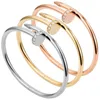 Bracciale per unghie Bracciali firmati Gioielli di lusso per donna Bracciale in lega di acciaio al titanio placcato oro Processo che non sbiadisce mai Non allergico 4619389