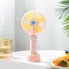 Mini handheld fan oplaadlicht met basis bureaublad kan logo Creative Student USB Small Fan voor buitenshuis afdrukken