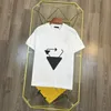 22SS Herren T-Shirts Designer T-Shirt Top T-Shirts Sommer Lässiger Briefdruck Rundhals Kurzarm Schwarz Weiß Blau Mode Männer Frauen Qualität T-Shirt Asiatische Größe XS-5XL