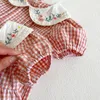 幼児の女の赤ちゃんのグリッド刺繍ドレスサマーガールベビーロンパン幼児綿半袖ロンパー220525