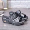 2022 Summer New Women Outer Wear Fashion Thicksoled Wedge Heels Allmatch Fish Mouth Sequin Sandals Slippers Women Beach Shoes J220716