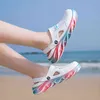 スリッパ男性サンダルカジュアルシューズEVA軽量サンズ夏のビーチフリップフロップのためのユニセックスカラフルな靴女性男性Zapatos Hombre 220324