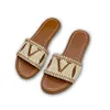 Straw Woven Beach Shoes Flat Sliders Designer Tofflor För Kvinnor Flip Flops Sandaler Lyx Slide Desinger Skor Dam Slides 2203251