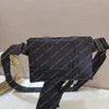 Trunk Slingbag 21ss M57952 N50061 Designer Bag Borsa a tracolla da uomo in pelle nera con fiore in rilievo con chiusura magnetica