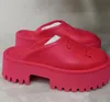 2022 nouvelles femmes plate-forme sandales perforées chaussures d'été haut concepteur femmes pantoufles couleurs de bonbons clair haut talon hauteur 5.5 CM