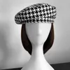 Beralar İngiliz Houndstooth Bere Bere Kadın Korece Vahşi Sokak Şapkası Retro Moda Ressamı Czapka Zimowa Damskaberets