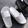 Summer Home Buty Kobiety Mężczyźni Kapcie Proste antypoślizgowe łazienki Slides Flip Flops Pary Platformy Kalowe Kapcie 30 # Y220412