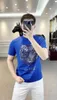 남자 티셔츠 2022 새로운 디자인 무거운 공예 호랑이 머리 장식 조각 럭셔리 핫 다이아몬드 패션 브랜드 O 넥 의류 탑 레드 블루 블랙 화이트 M-4XL