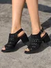 Kadın sandalet topuklu tıknaz topuk ayakkabı oymak