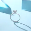 100% 실제 Moissanite 약혼 반지 백금 도금 스털링 실버 1ct 2ct 3ct 5ct 다이아몬드 웨딩 반지 클래식 6 갈래 반지