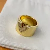 Klassieke luxe diamanten V-ring modeontwerper kristallen trouwringen voor heren en dames 316L titanium verguld 18K goud Jew282Z