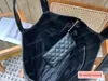 Bolsos de compras para mujer de piel de cordero suave Tote 2 piezas Bolso para madre Bolsos acolchados con hombros Bolsos grandes de cuero genuino con monederos pequeños de alta calidad negro 2024