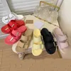 Slippers Sandals امرأة الصيف الخريف البحر المسائي شاطئ فتاة غير رسمية الجينز الجلود البلاستيكية الحجم 35-40