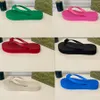 2022 Fashion Slippers Beach Shoes Flip Flops Thick bottom womens green yellow orange navy bule white pink brown summer sport sneaker 35-38-39-42