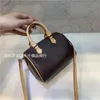 X Handbags Men Leather Trio Messenger Bags Luxury Luxury Counter Bag Make Up Designer Handbag Tote Totes Man's Totes