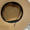 Chapeaux à bord large de haute qualité Été élégant femme rétro Chapeau plateau plat Panama Sun Pearl Rhinestone Breathable Travel Beach Capwide