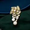 Womens Brooch Flowers Fashion Corsage Pearl Brooches for Women 3A Zircon Lady Pins Vintage Elegant Dress Camellia Pins Top Quanlitly Button Pin Scarf Buckle