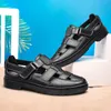 Sandálias genuínas Couro de couro 2024 Summer Shoes Hollow Sapatos Hold Sandal Classic Black Bleh Flats para Malesandals Sa Masculino