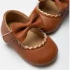 Baby Casual Buty Niemowlę małe dziecko Bowknot Non-Slip guma miękka miękka płaska płaska pu Pierwsza Walker Nowon Nieprawidłowa dekoracje Mary Janes GC1373