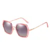 Womens Designer Fasion Zonnebril Rijden Design Vrouw Mode Zonnebril Mens des Lunettes de Soleil met UV-beschermingslenzen