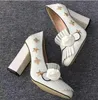 Autentisk Cowhide High Heeled Boat Shoes Spring Autumn Sexig bar Bankettkvinna Skor 10 cm Metal Buckle Thick Heel Shoes 34-42