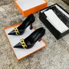 Designer-Schuhe High Heels Abendschuhe Echtes Leder Metallkette Mode 9,5cm