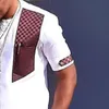 メンズTシャツメンズTシャツ短袖ミッドレングスカラーブロックパッチワークサマーアフリカファッションヤング男性ティー衣料品シャツマン