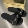Cagole sandaal slippers cagole sandalen in zwarte arena lambskine catwalk modellen modieuze metalen slipper modebloggers en celebr5143735