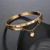 Rosguld rostfritt stål armband armband kvinnliga hjärtat bröllop kärlek charm armband för kvinnliga smycken