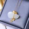 Kedjor Silver Natural Hetian Vit Chalcedony Gourd Mus Hängsmycke Halsband Charm Nisch Design Box Kvinnor Märke Smycken