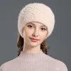 Basker kvinnors riktiga päls pälsband hattar fast färg svart vit röd 2022 gåva till flickvän stickar naturlig mink hatt huvudbonad
