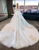 Elegantes Hochzeitskleid, A-Linie, trägerlos, lange Ärmel, Goldapplikation, Sweep-Zug, Organza-Spitze, nach Maß, Perlen-Vestidos de Novia. Echtes Bild