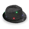 Cappelli jazz LED lampeggianti illuminano LED Fedora Trilby paillettes cappellini fantasia cappelli da ballo cappelli unisex lampada hip hop cappello luminoso DH5960
